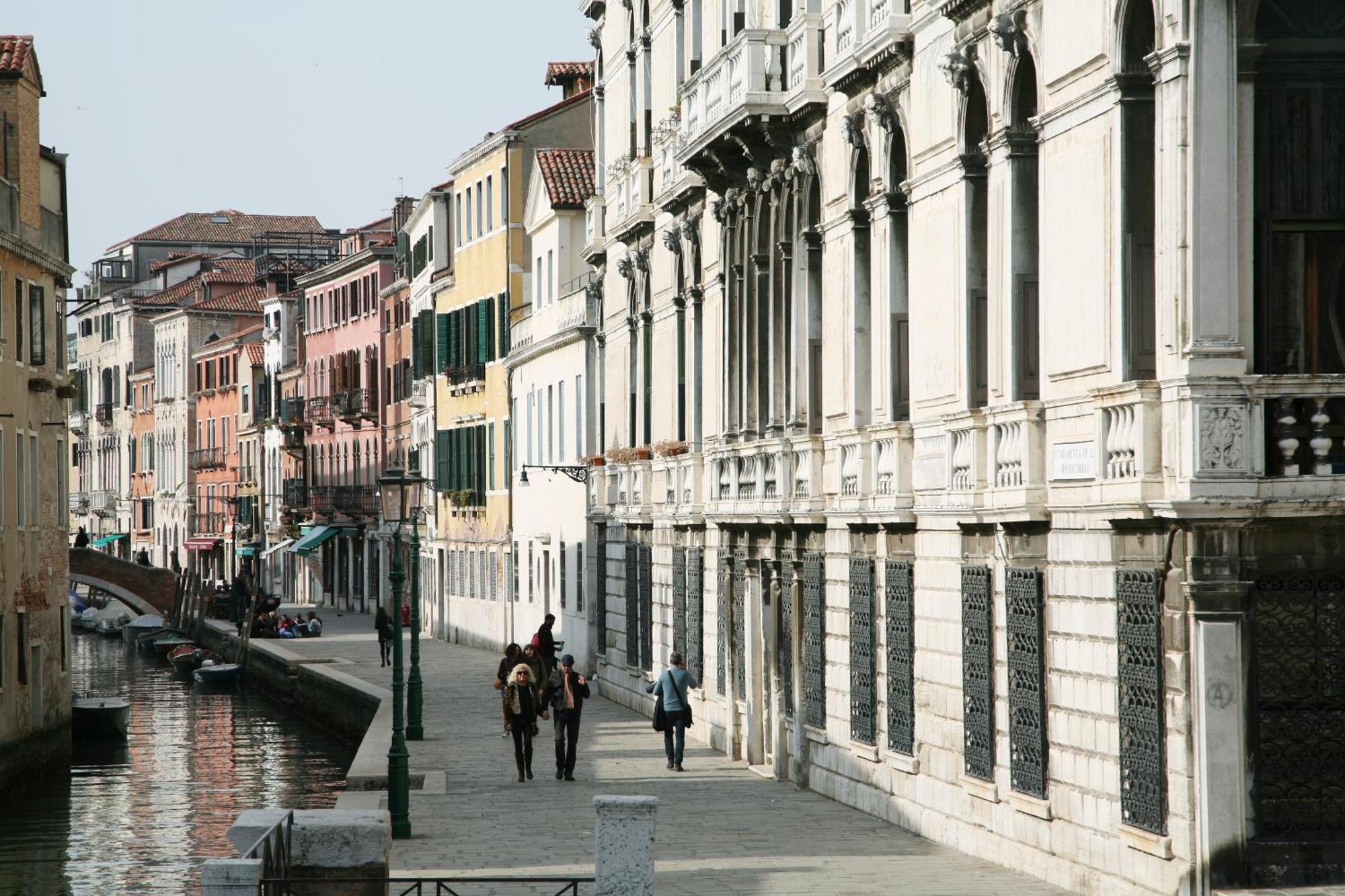 Ca Lezze Bell'Appartamento Nel Cuore Di Venezia Exterior foto