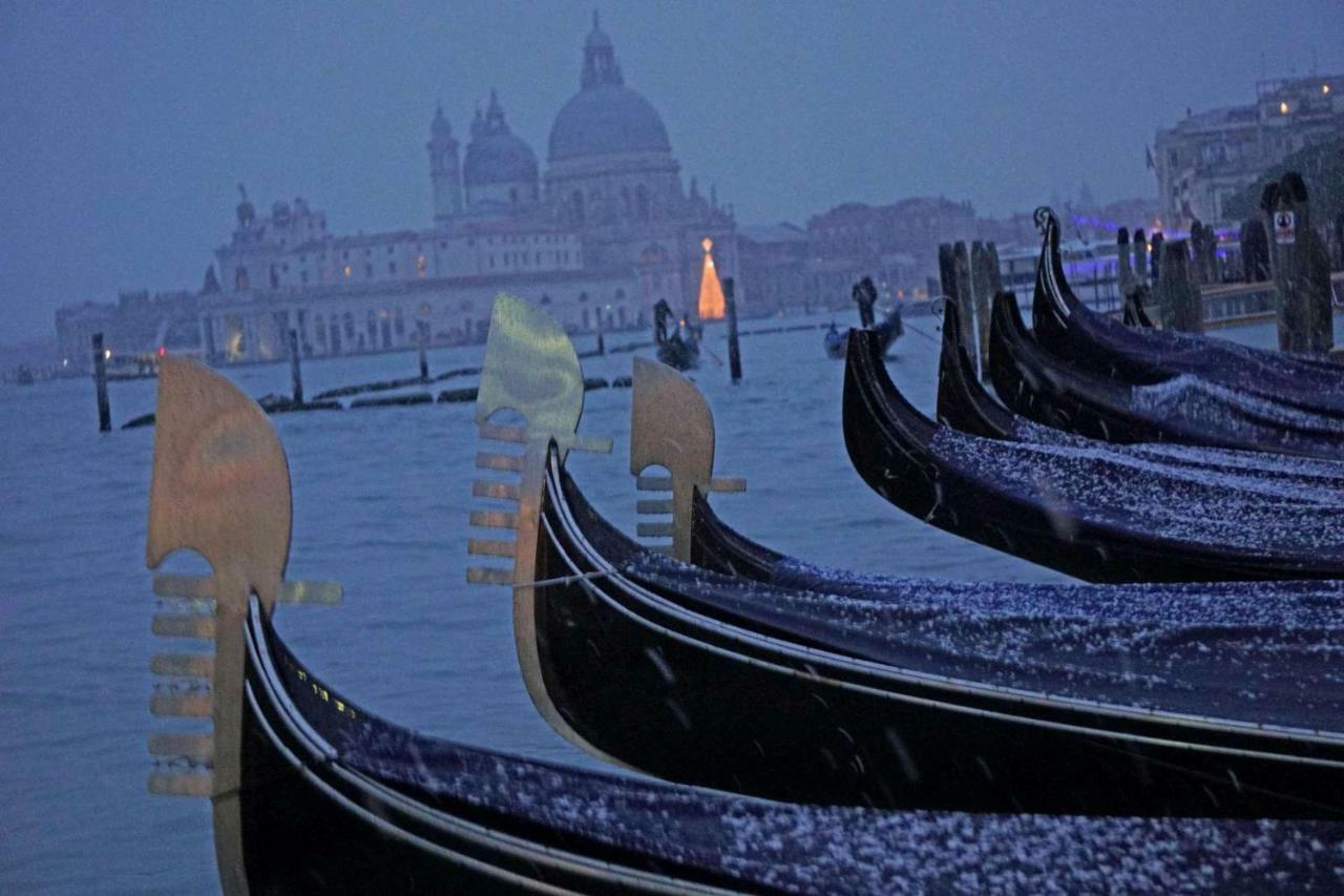 Ca Lezze Bell'Appartamento Nel Cuore Di Venezia Exterior foto
